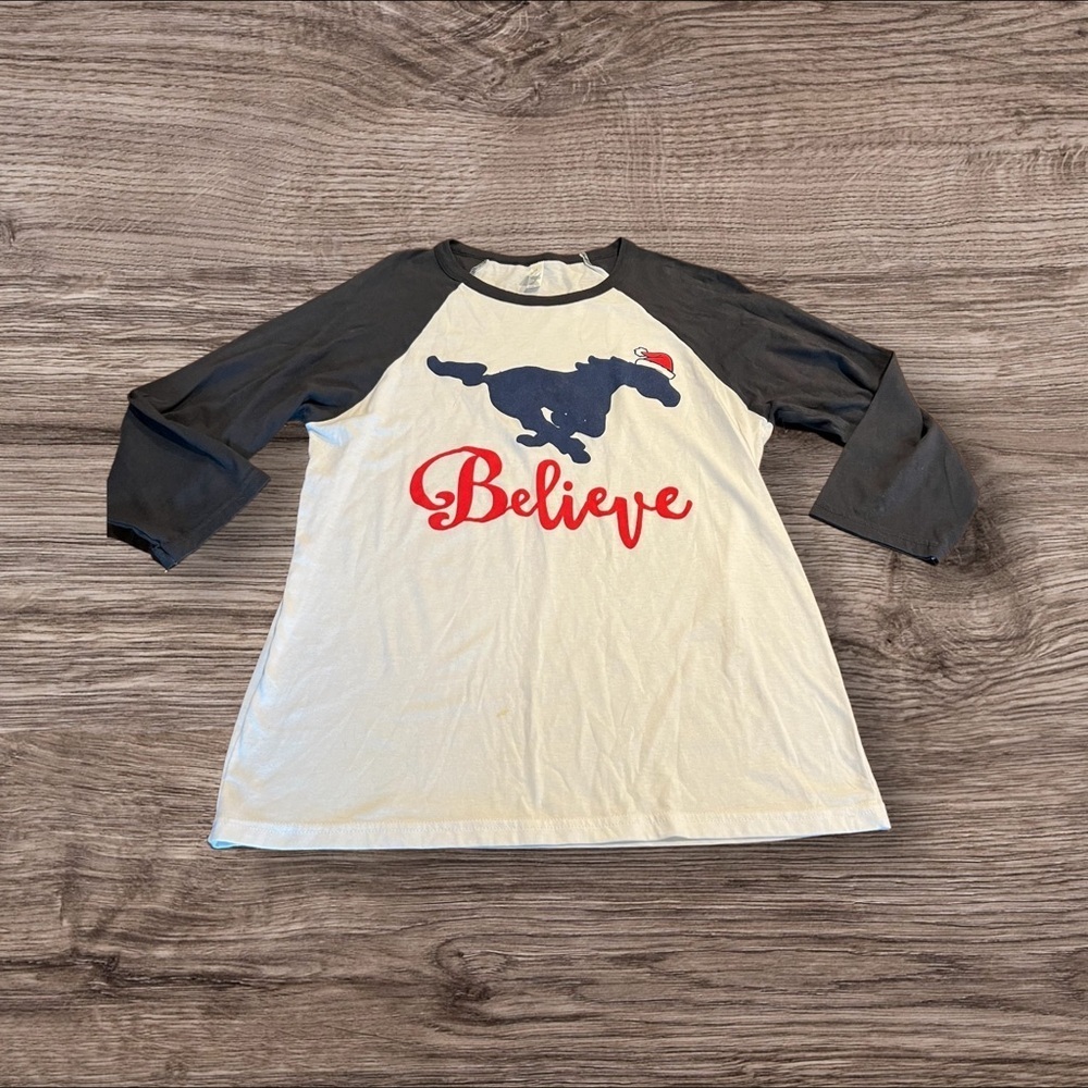 Believe Horse Santa Baseball Tee T-Shirt Holiday Christmas Size Medium